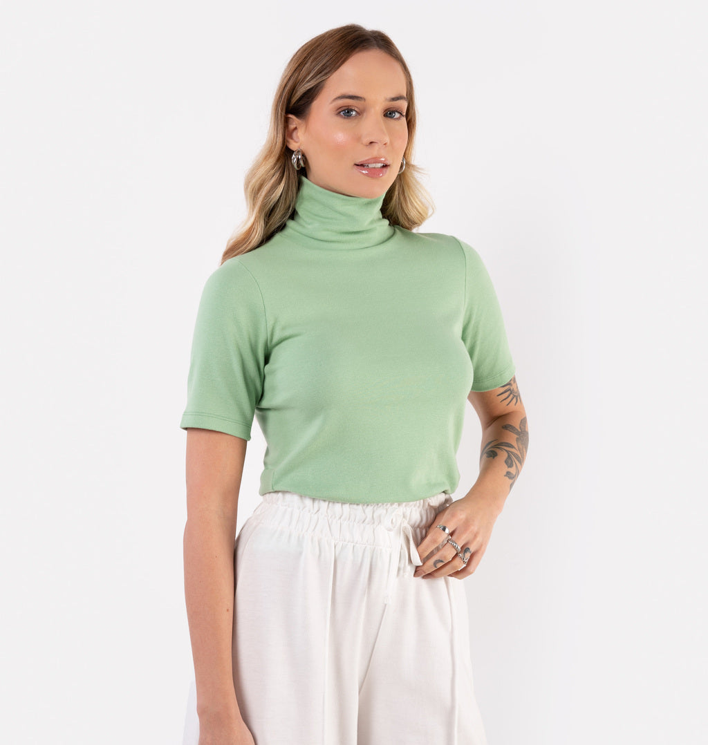 Blusa De Manga Curta Com Gola Alta