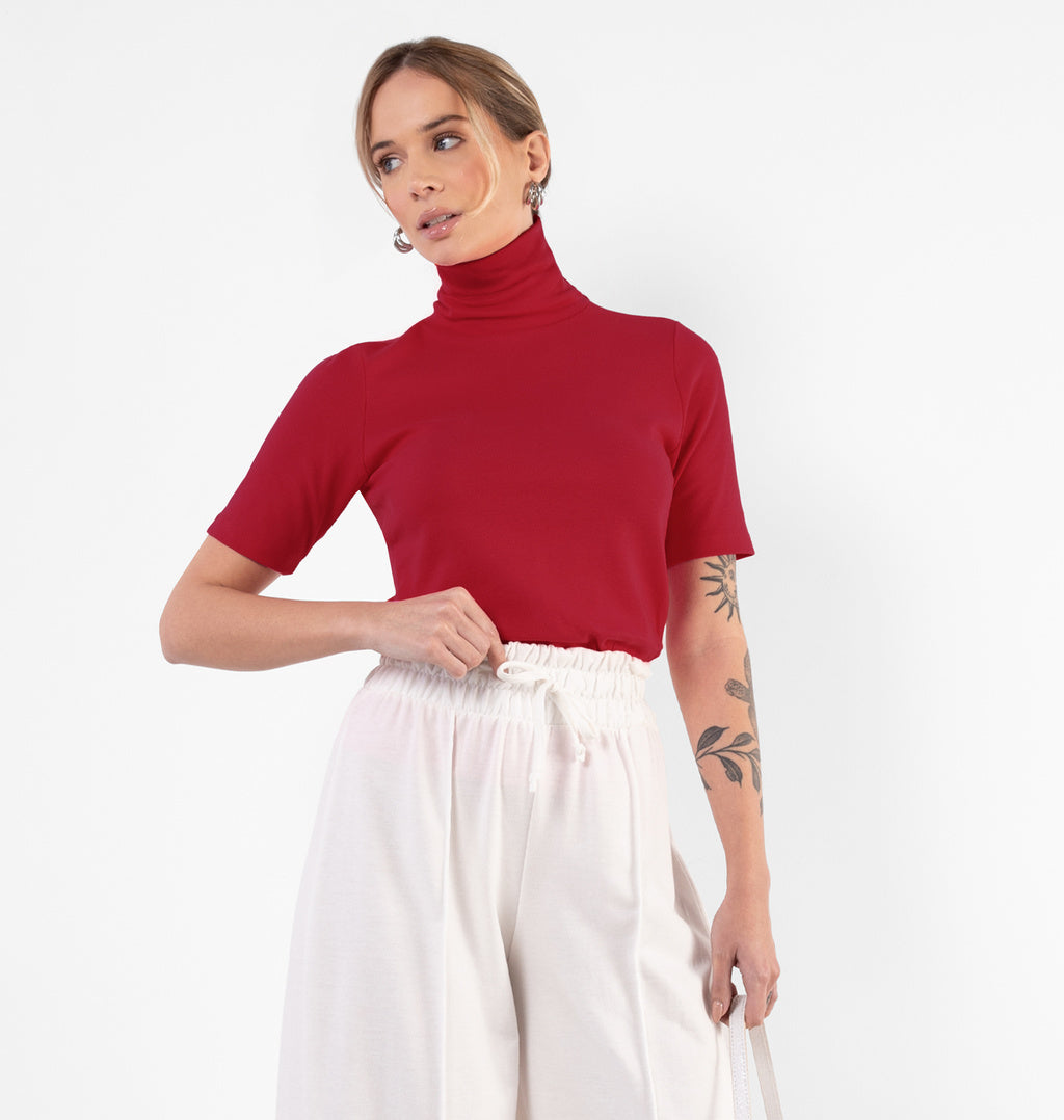 Blusa De Manga Curta Com Gola Alta