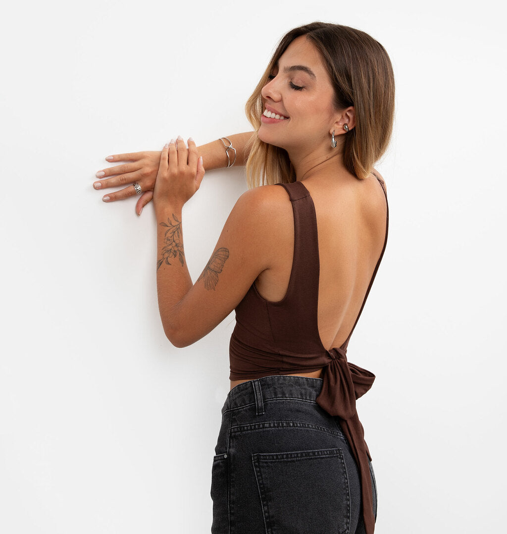 Cropped Com Amarração Nas Costas