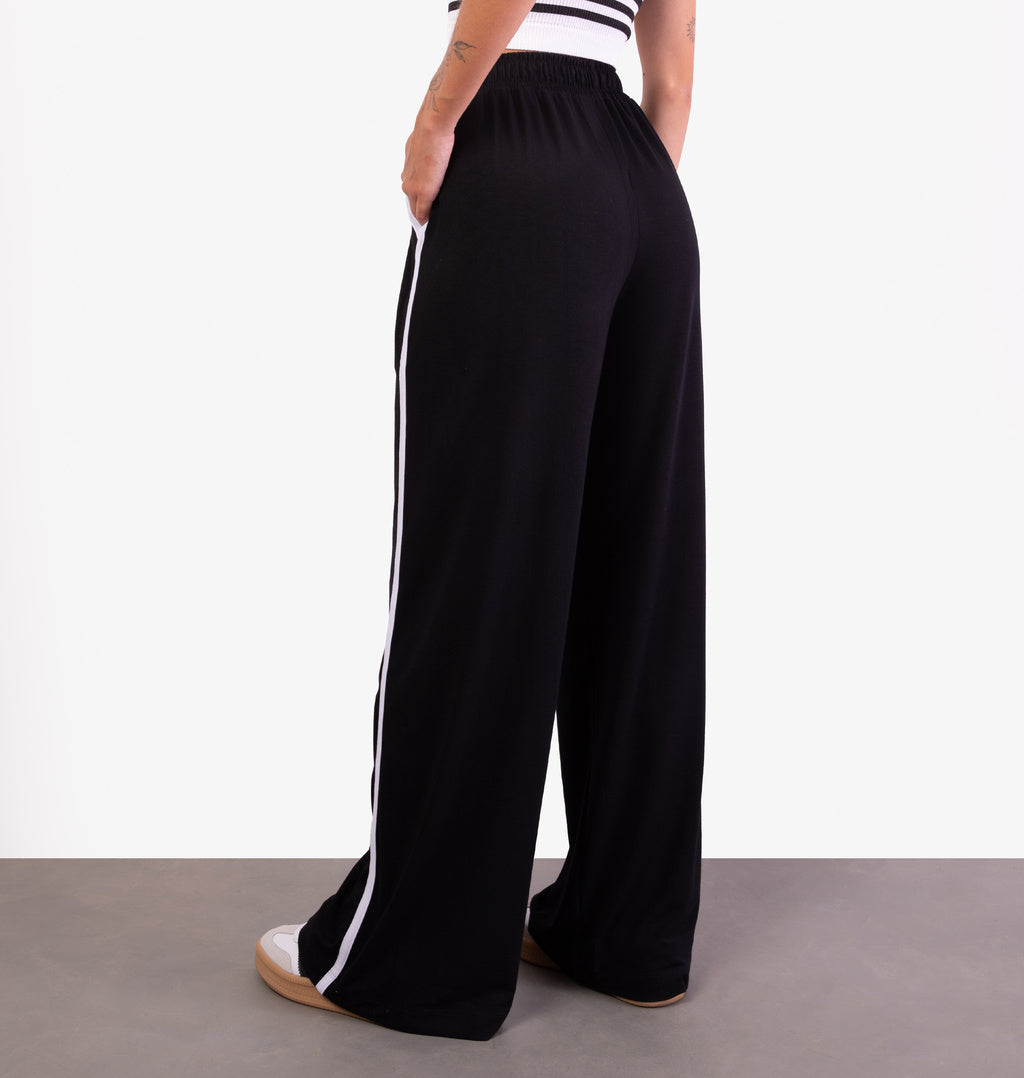 Calça Esportiva Bicolor com Bolso