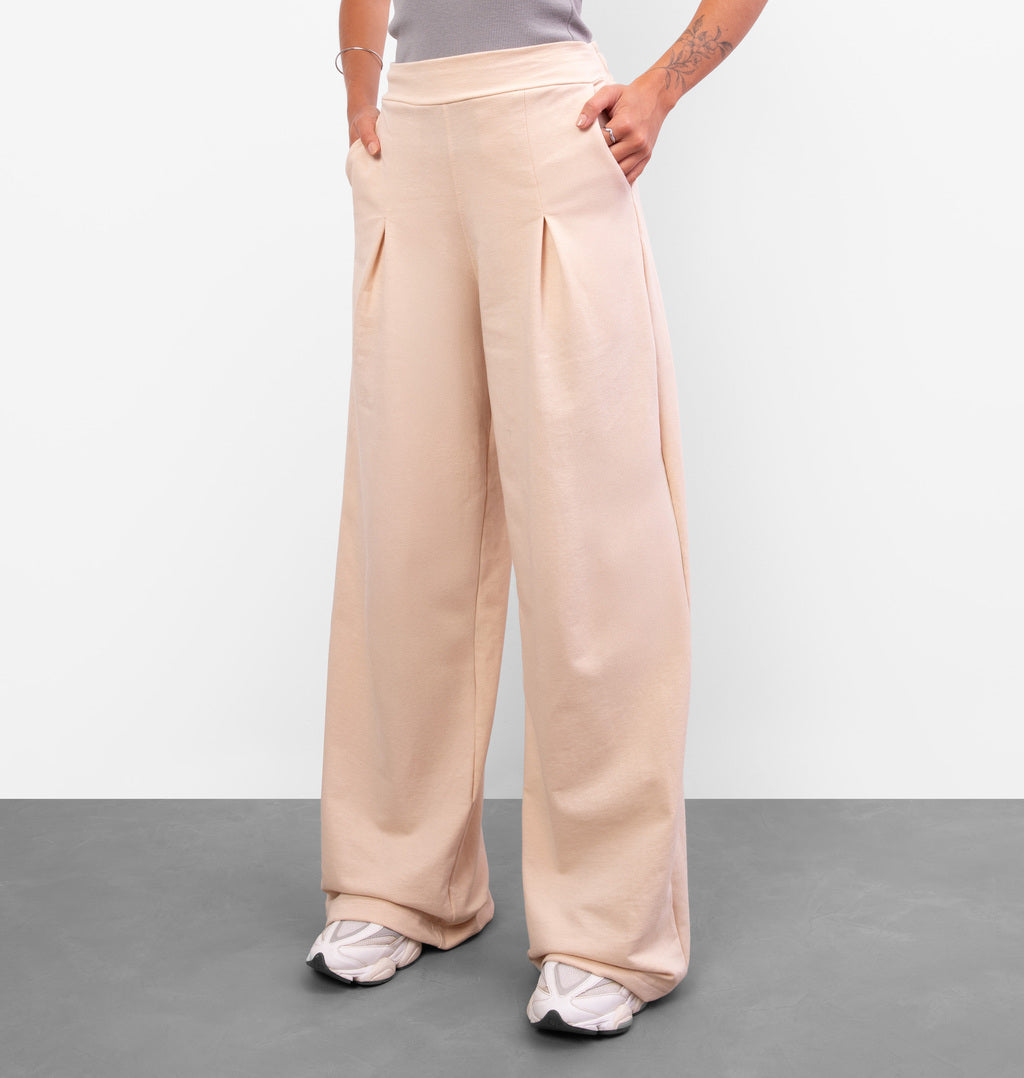 Wide Leg com Pregas Frontais