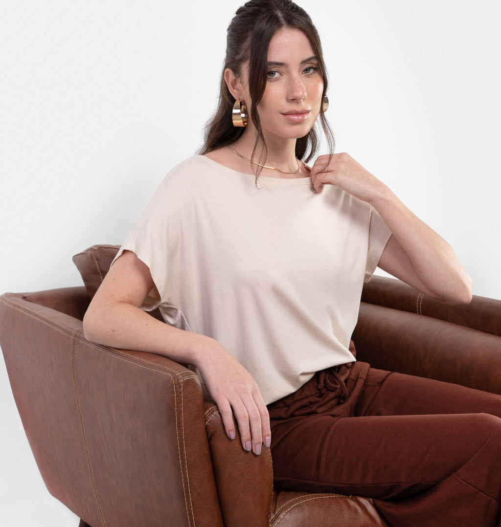 Blusa Básica Decote Canoa