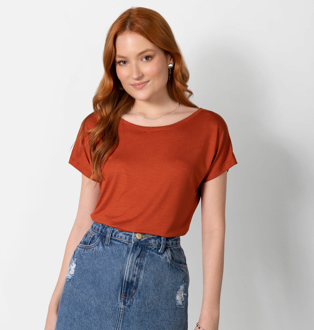 Blusa Básica Decote Canoa