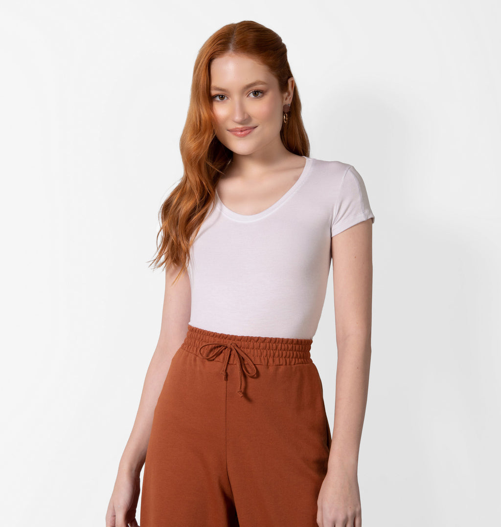 Blusa Básica Com Costura na Manga