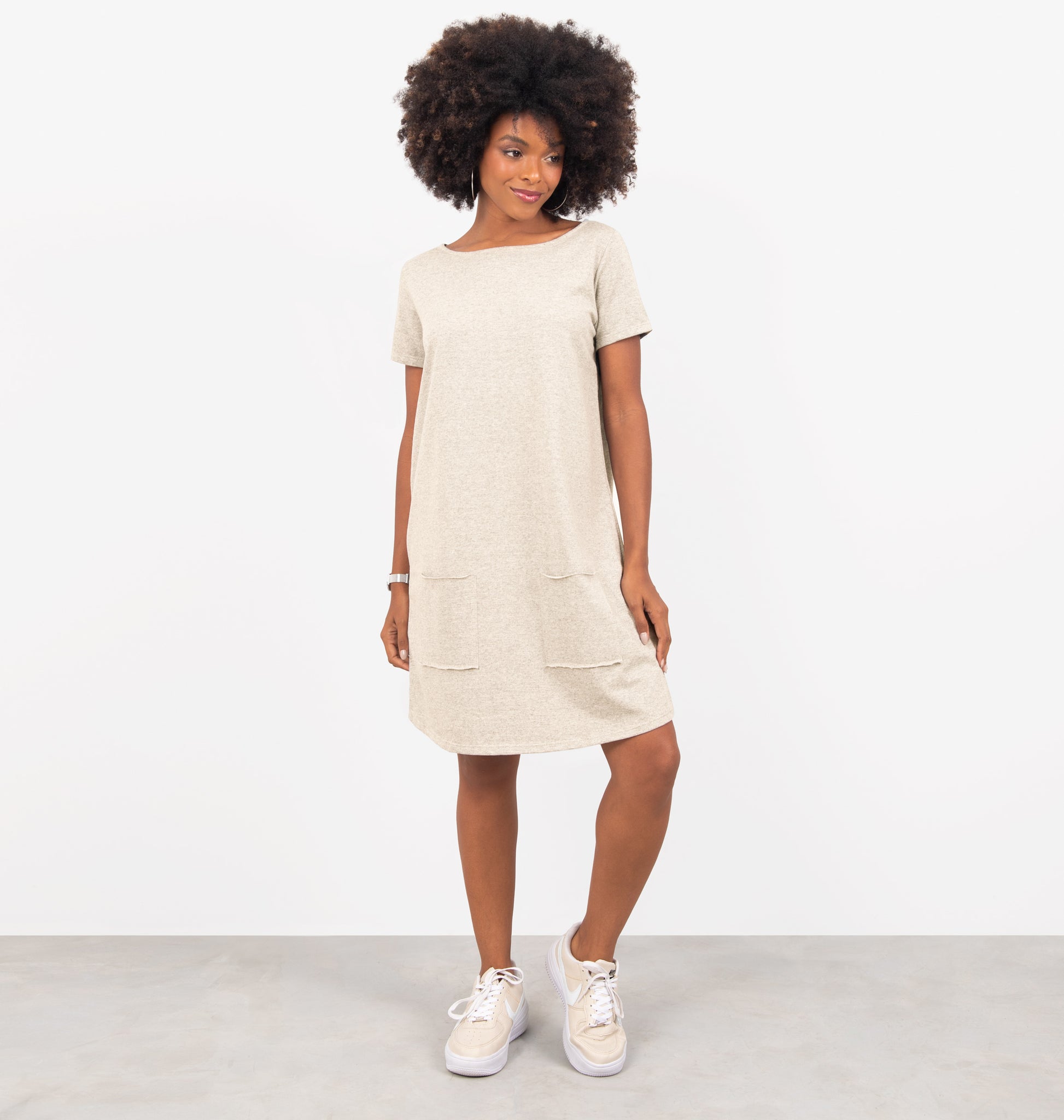 Vestido Comfy Com Bolsos