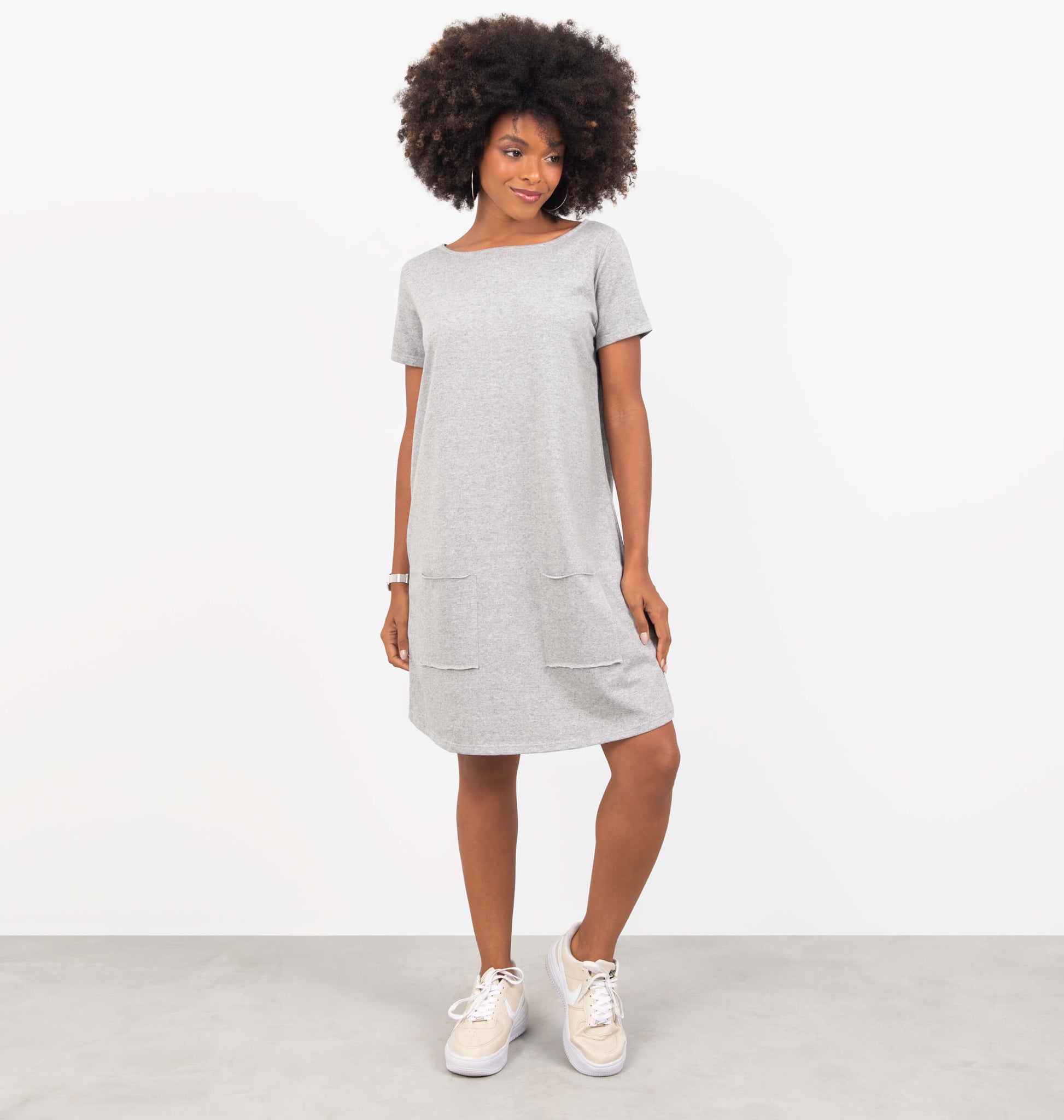 Vestido Comfy Com Bolsos