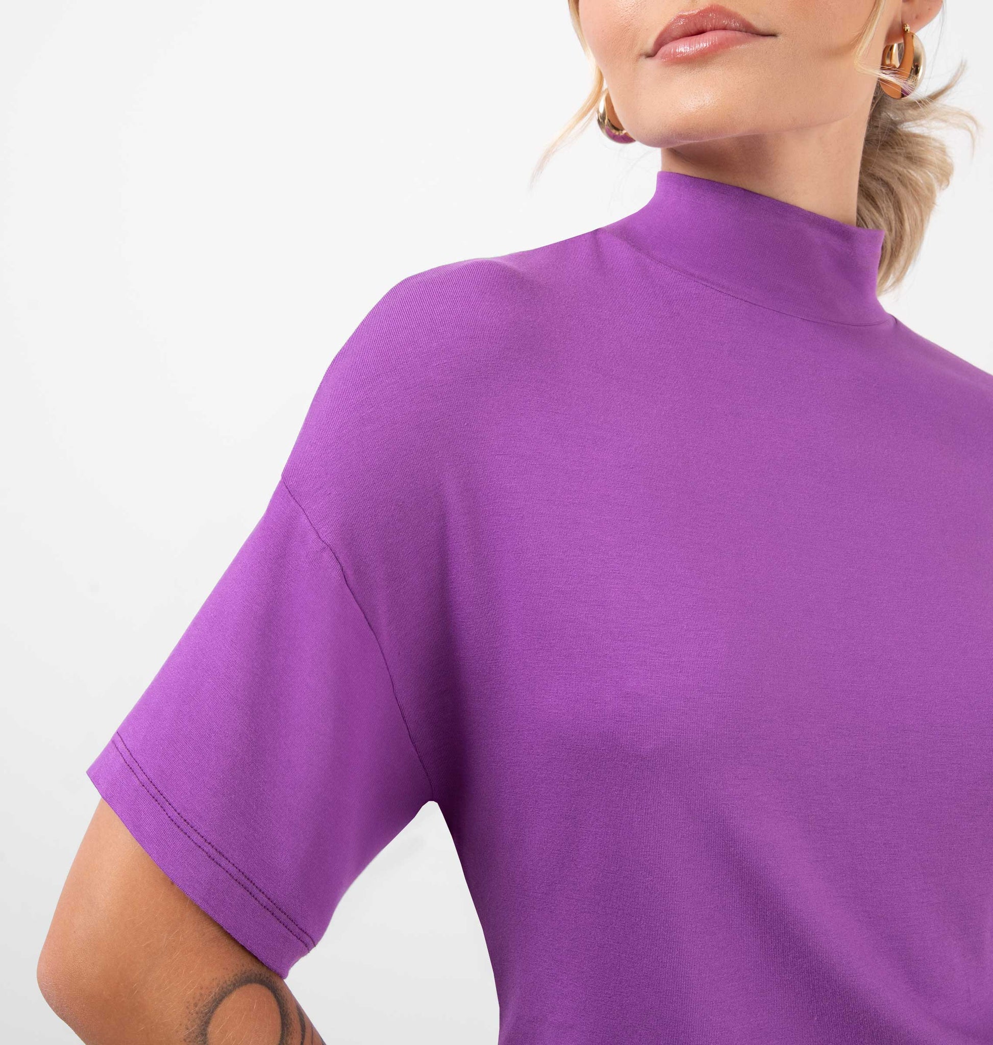 Blusa Gola Alta Ampla