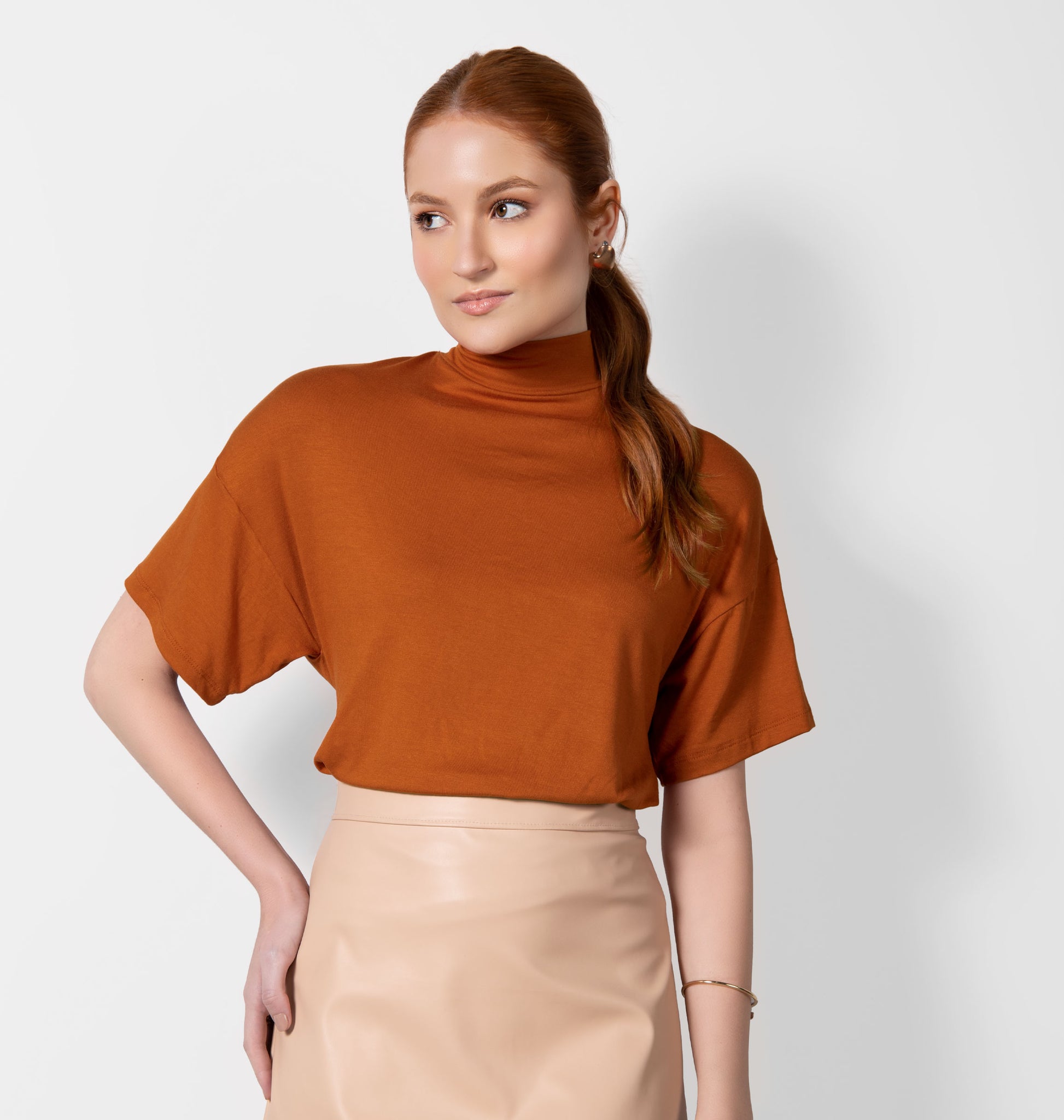 Blusa Gola Alta Ampla