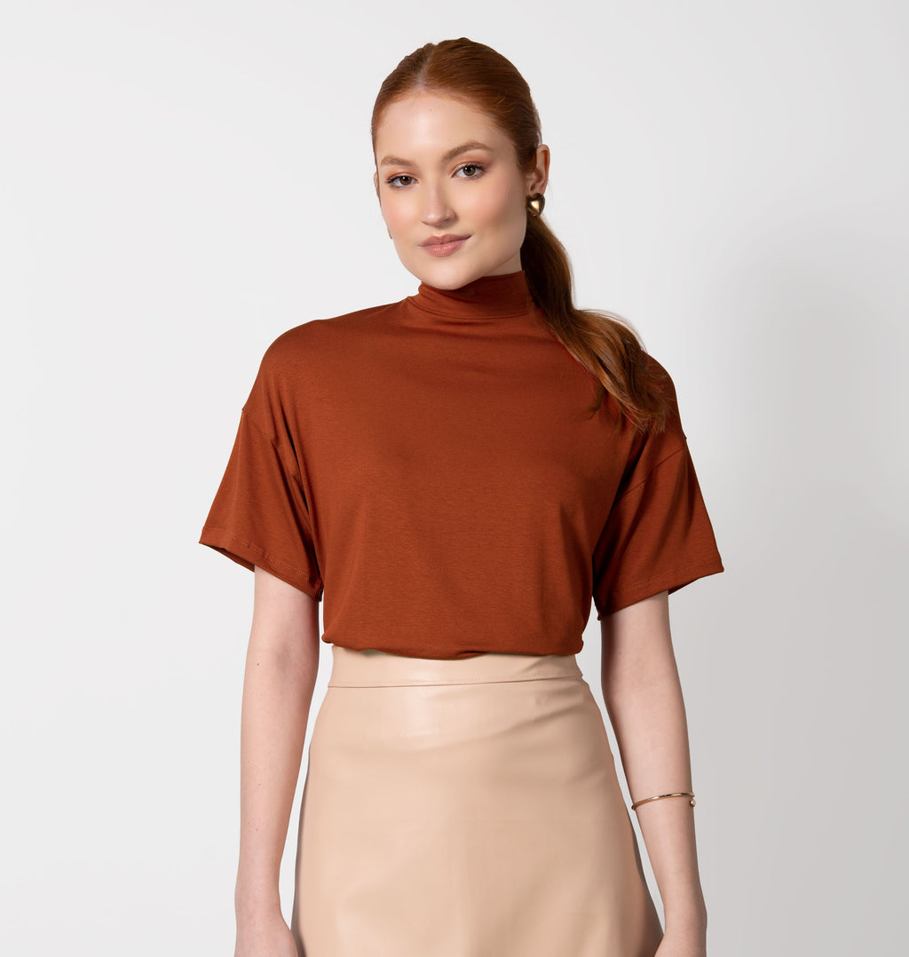 Blusa Gola Alta Ampla