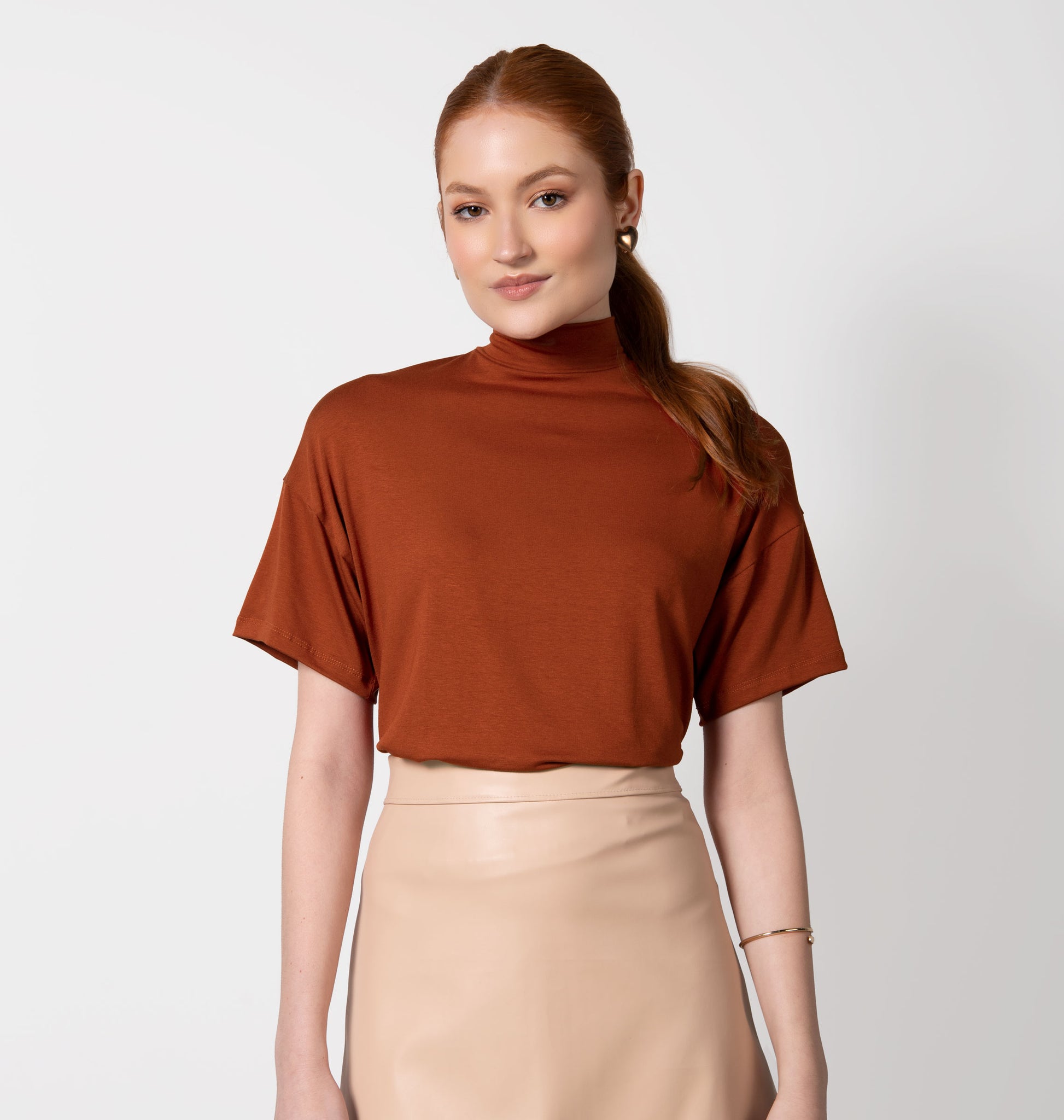 Blusa Gola Alta Ampla
