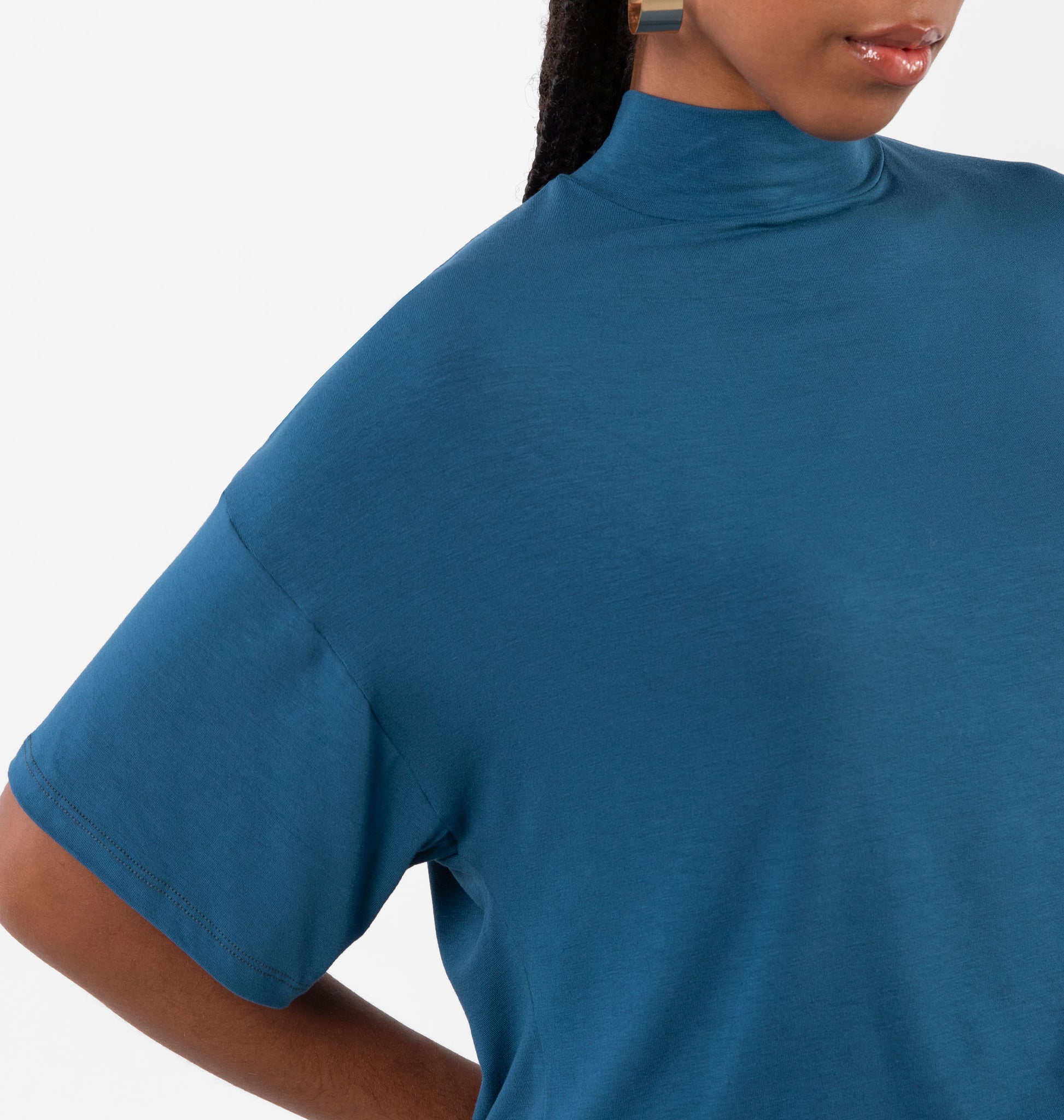 Blusa Gola Alta Ampla