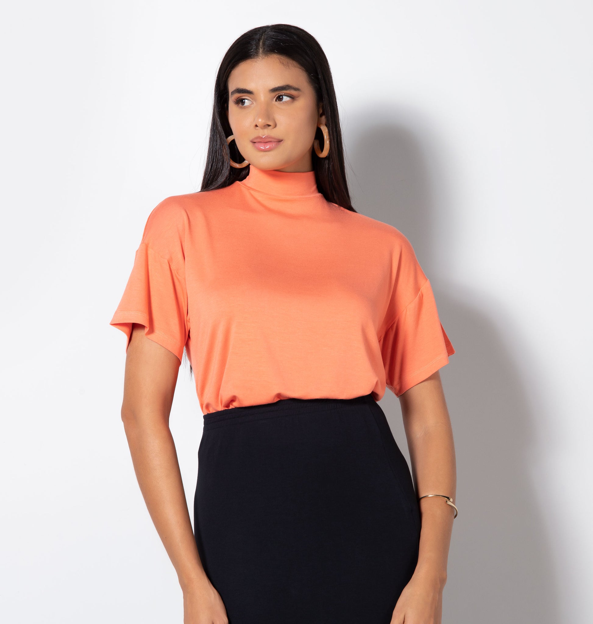 Blusa Gola Alta Ampla