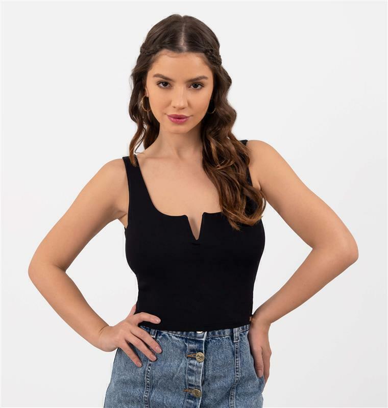 Cropped Básica Decote Em V