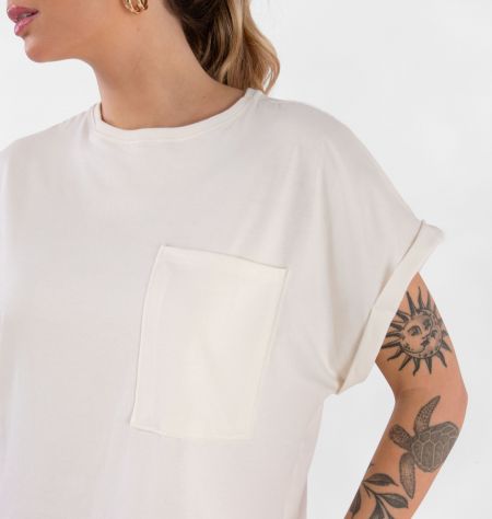 T-Shirt Over Com Bolso